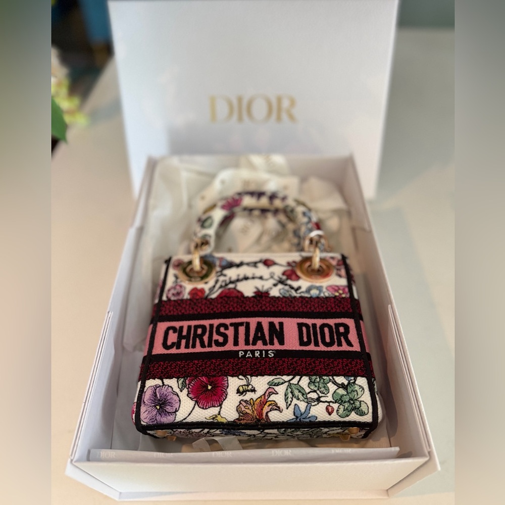 ❤️SOLD ON THE BAY❤️Christian Dior Canvas Florilegio Embroidered Medium Lady - Picture 16 of 16